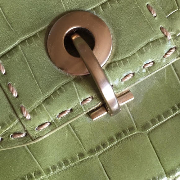 Ann Taylor handbag. Lime green moc croc embossed. - Picture 3 of 7